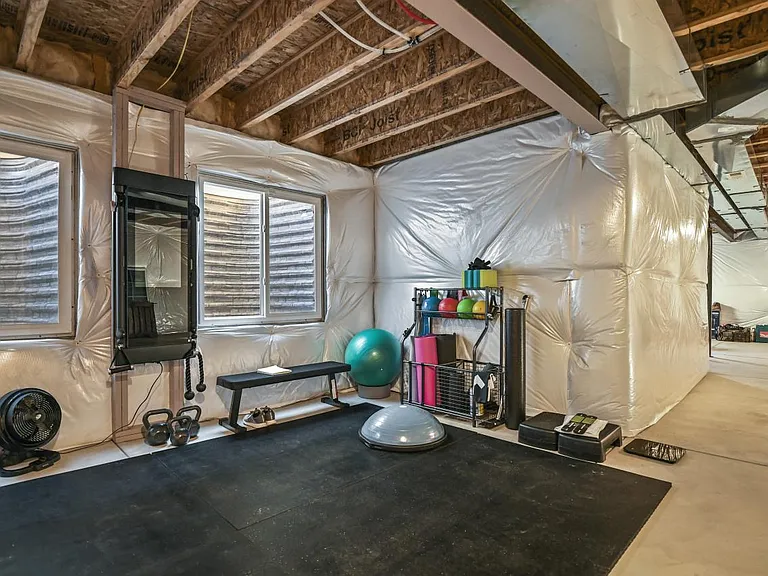 7685 Camille Ct — Photo 22