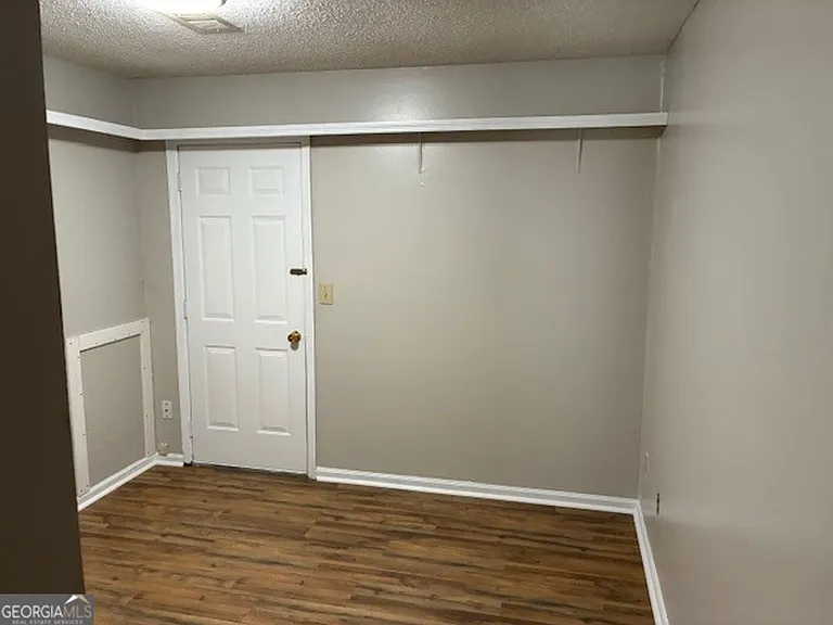 421 W King Ave — Photo 13