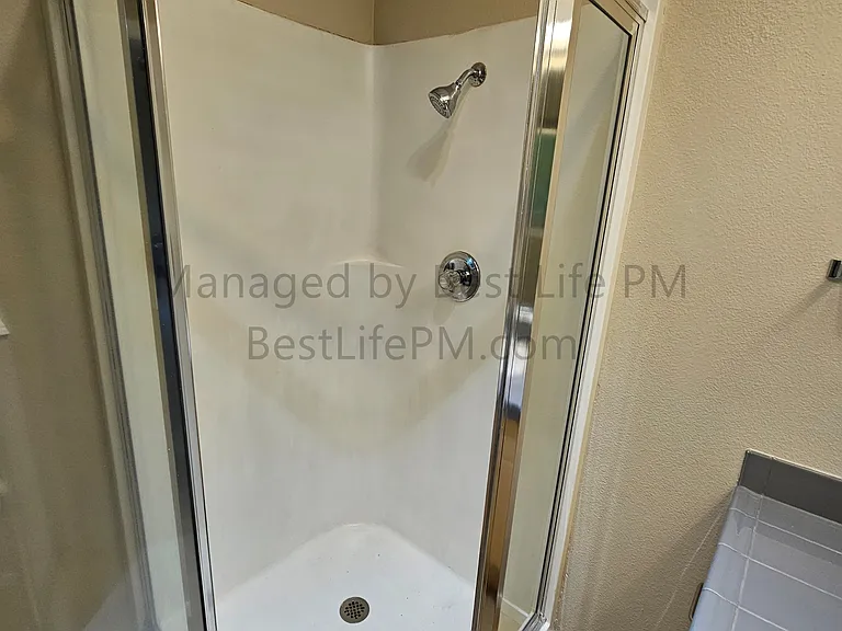 1535 SW Clay St #301 — Photo 43