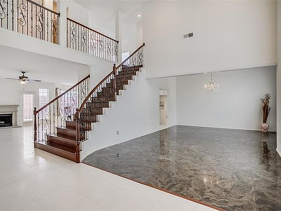 5th image of 1837 Garrett Dr