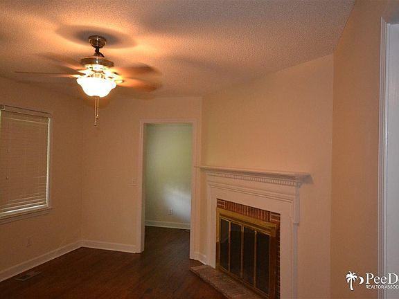 5th image of 1801 Longwood Dr