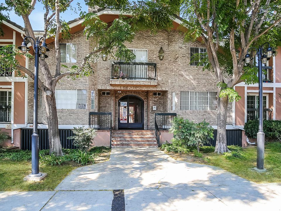 1st image of 147 W Acacia Ave APT 113