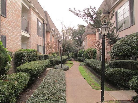 2nd image of 1811 Stoney Brook Dr #86