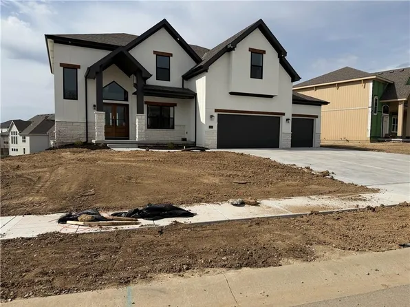 10312 N Smalley Dr, Kansas City, MO 64157