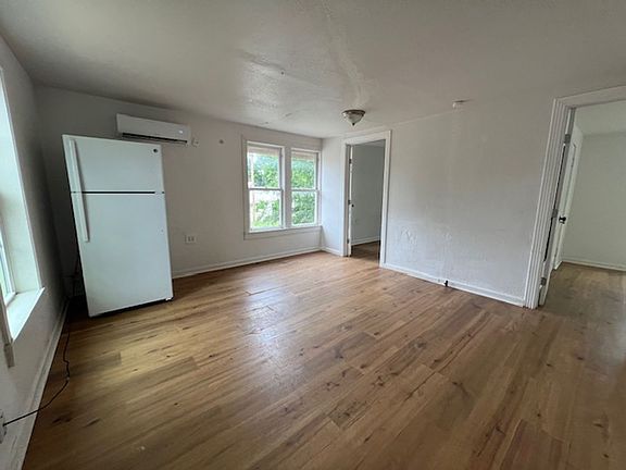 3rd image of 2117 S 19th St #B