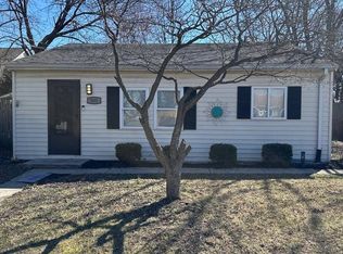 7631 Beach Dr, Pasadena, MD 21122