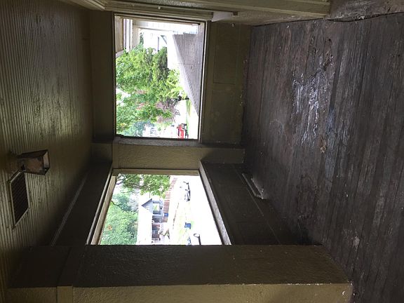 3rd image of 5545 Lydia Ave