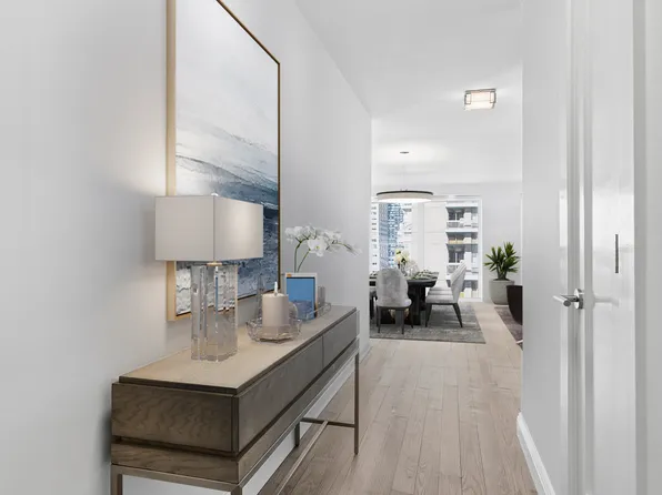 300 East 59th Street image 6 of 12