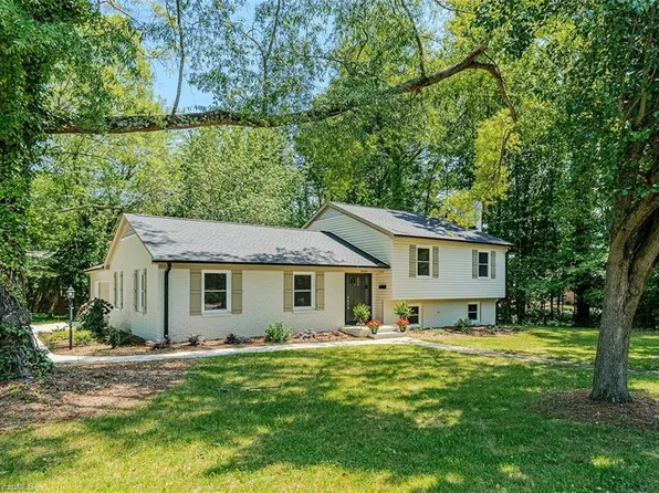 2804 Edgewood Ave, Burlington, NC 27215