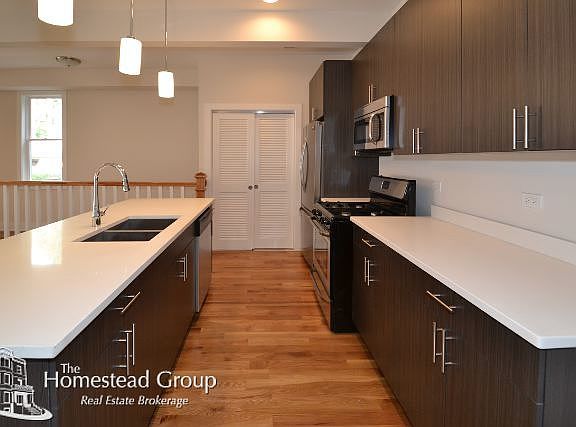 3rd image of 3114 N Southport Ave #One_rear