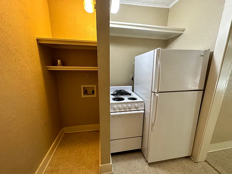715 Asp Ave #7 — Photo 5