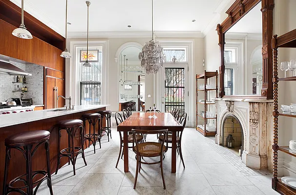 Rented by Compass | media 20