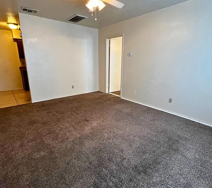 1305 S Jefferson Ave #3