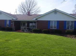 16877 Lageman Ln, Brighton, IL 62012