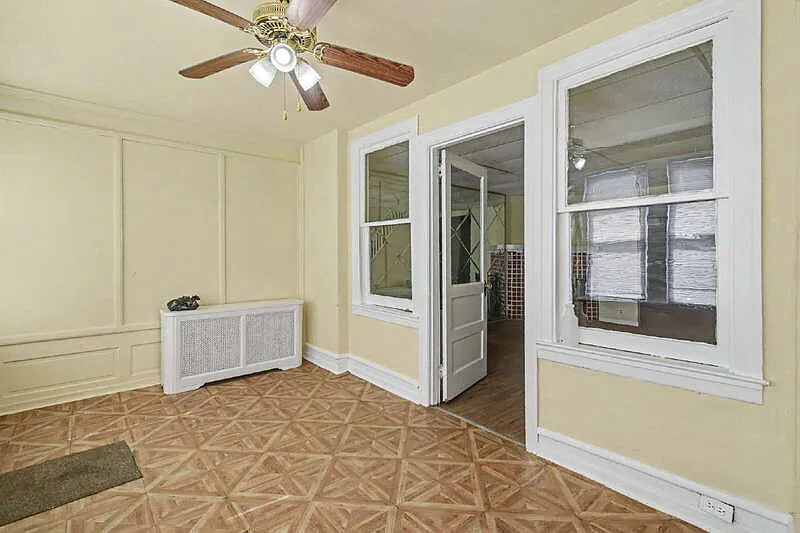 3 bed, 1.0 bath, 1200 sqft, $1,500 — Photo 3