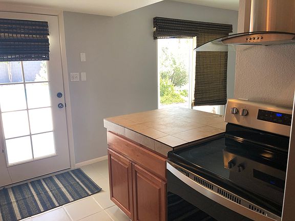 3rd image of 3327 E Everett Dr