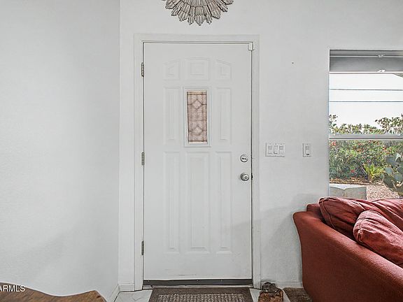 5th image of 836 S ROYAL PALM Road
