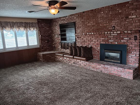 3rd image of 5917 Burke Way