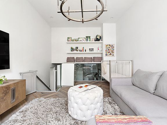 5th image of 77 Bleecker St APT 324