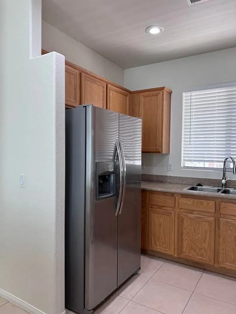 Super Location Near St. Rose Parkway & Spencer — Photo 2