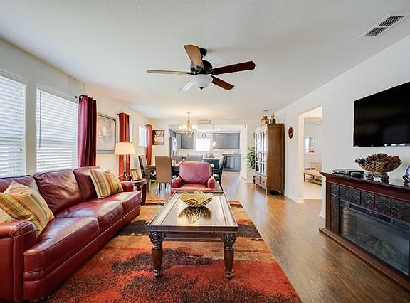 3rd image of 6708 Hickory Creek Dr