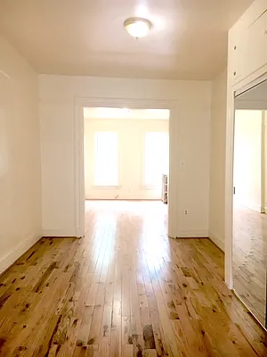 Rented by Flateau Realty | media 13