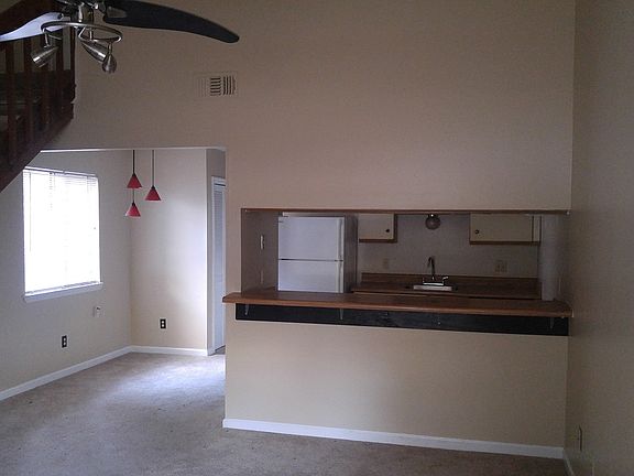 5th image of 2472 Talco Hills Dr APT A