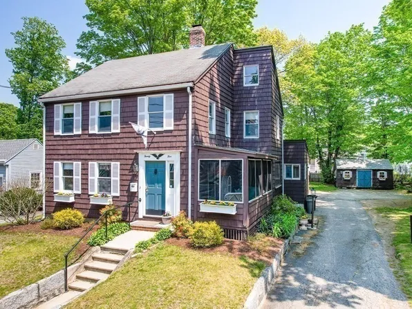 25 Belmont St, Reading, MA 01867