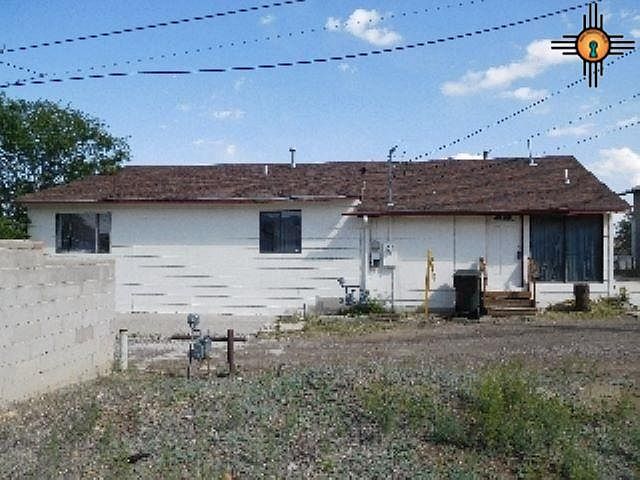 1st image of 705 1/2 W Logan Ave