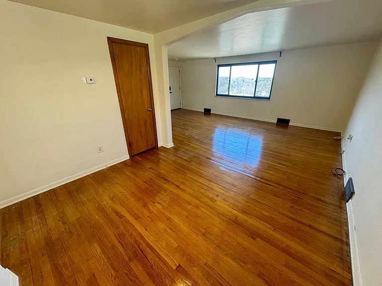 229-231 Marylea Avenue (LO) — Photo 16