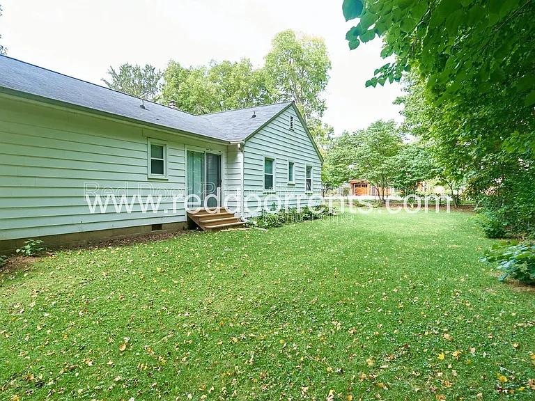385 W Hawthorne St — Photo 24
