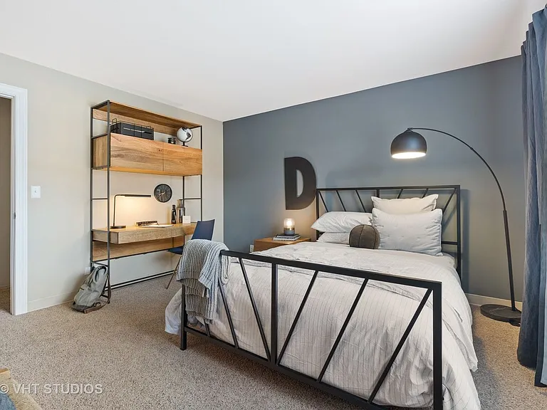 37 Kensington Cir #204 — Photo 24