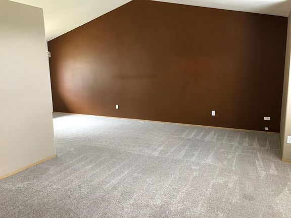 4th image of 17115 117th Avenue Ct E
