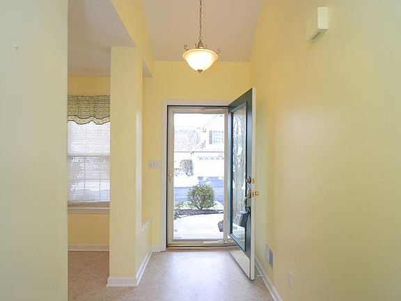 2nd image of 307 Wesley Ln