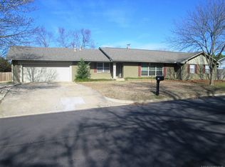 2430 Mayfair Dr, Ada, OK 74820