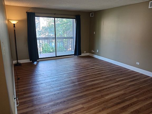 3rd image of 7537 175th St APT 522