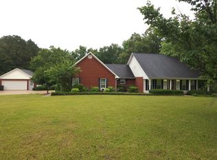214 Cooper Creek Cv, Caledonia, MS 39740