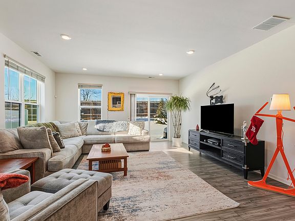 2nd image of 14486 Clover Ave