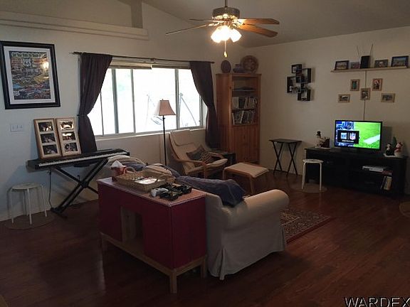 3rd image of 2815 Superba Ave