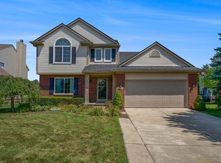 7651 Greene Farm Dr, Ypsilanti, MI 48197