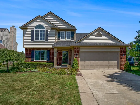 7651 Greene Farm Dr, Ypsilanti, MI 48197