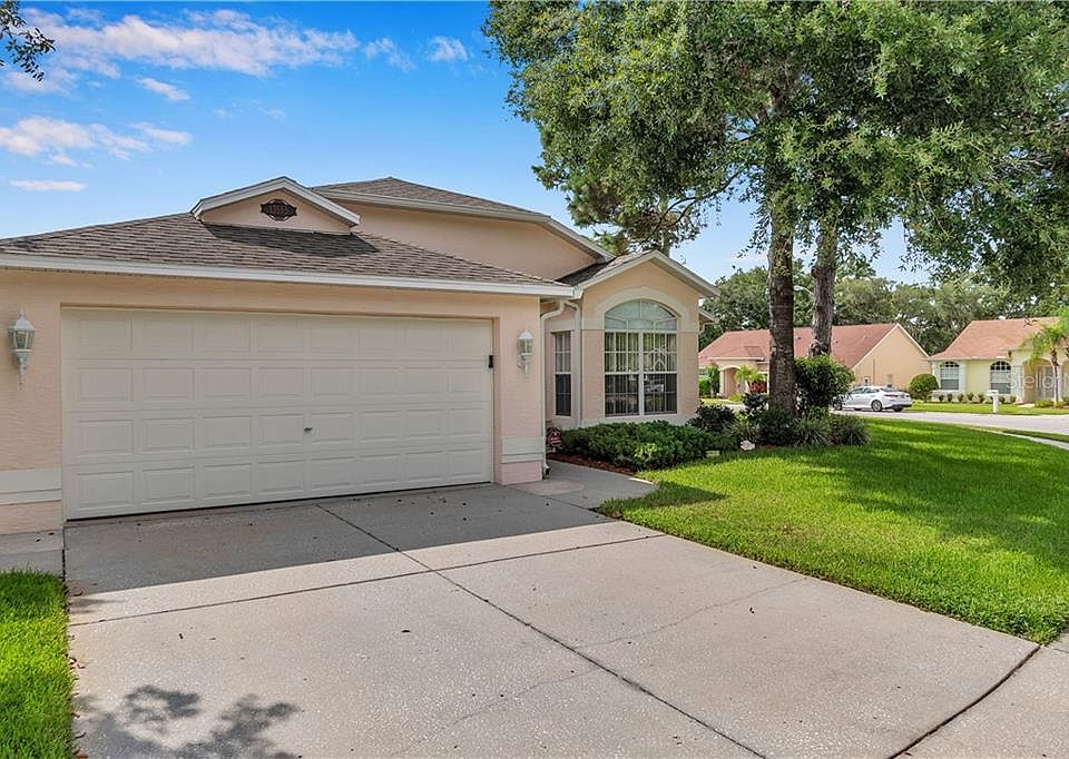 1st image of 13555 Plantation Lake Cir