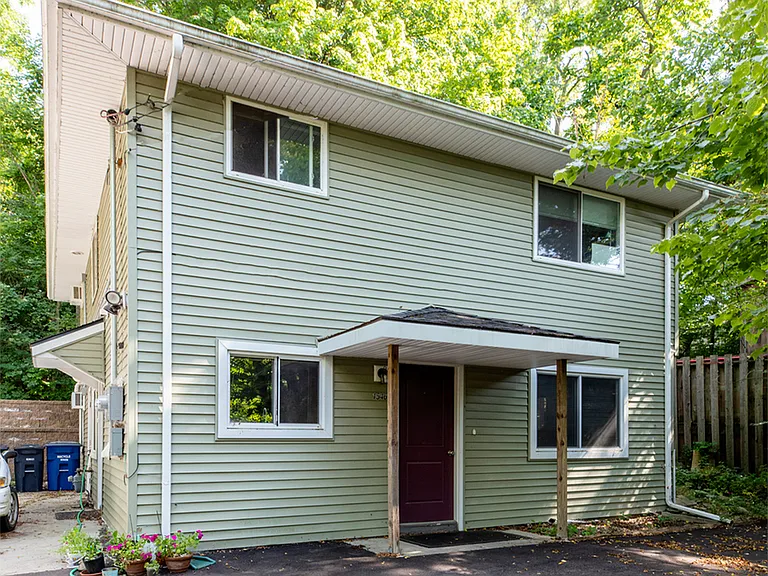 1546 Jones Dr #1546-1 — Photo 1