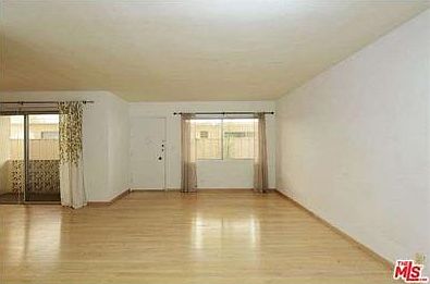 5th image of 1143 6th St APT 102
