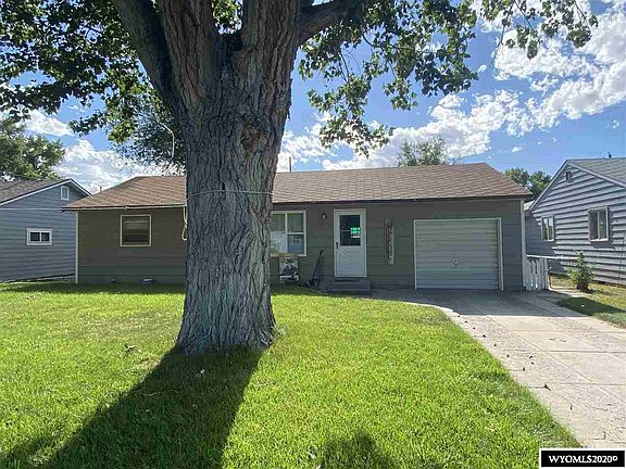 3rd image of 820 S 12th St