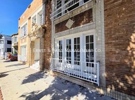 321 Chestnut Ave