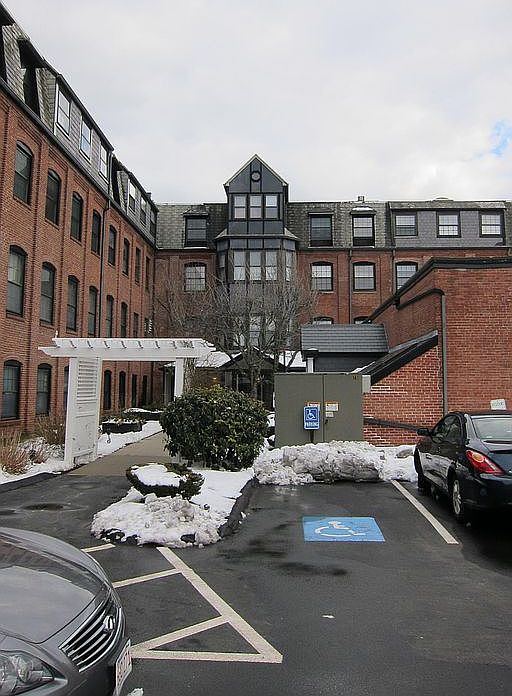 1st image of 21 Linden St APT 107