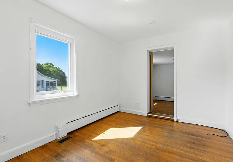 795 Annapolis Rd — Photo 11