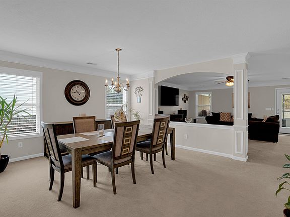 5th image of 135 Magnolia Tree Rd