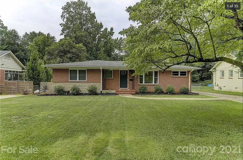 3 bed, 1.5 bath, 1654 sqft, $2,795 — Photo 1